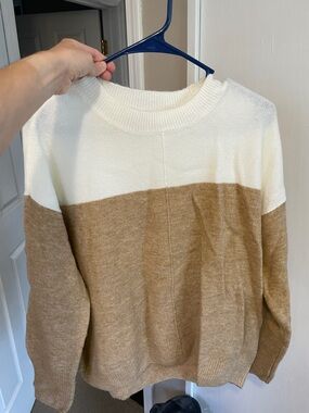 Vince Camuto Two-Tone Crewneck Sweater in White and Tan